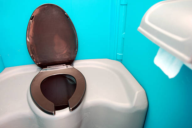 Best Portable restroom trailer rental  in Grifton, NC