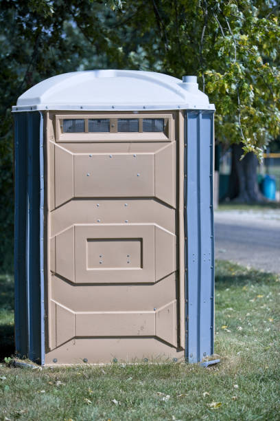Best Portable restroom trailer rental  in Grifton, NC